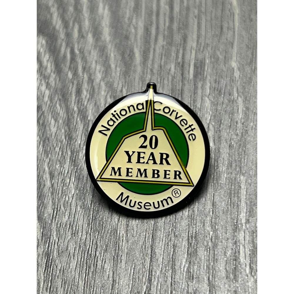 National Corvette Museum 20 Year Member Enamel Lapel Pin Green Gold Round Chevy